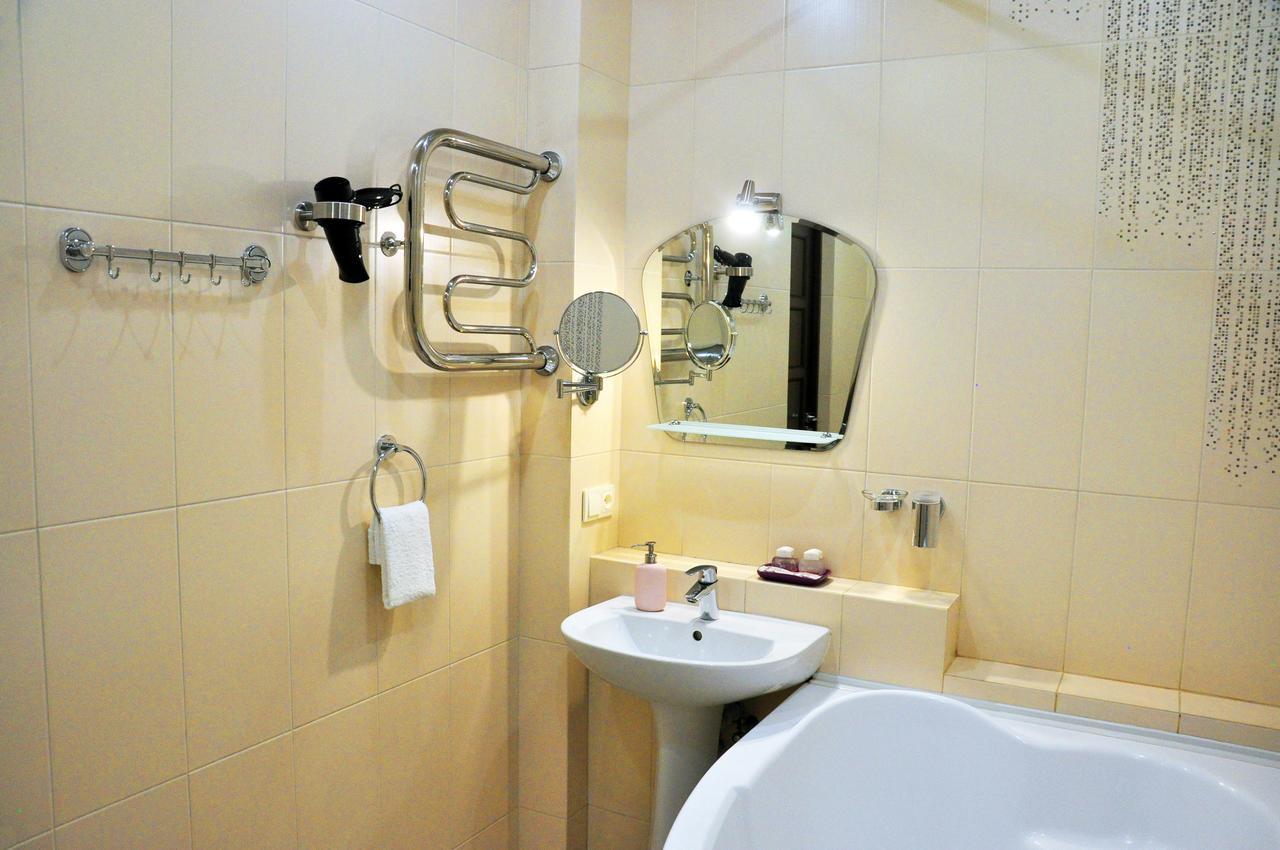 Comfort Apartments - Beautiful Suite By The Park Grodno Buitenkant foto
