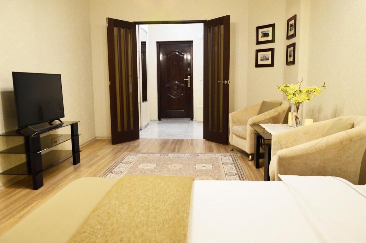 Comfort Apartments - Beautiful Suite By The Park Grodno Buitenkant foto