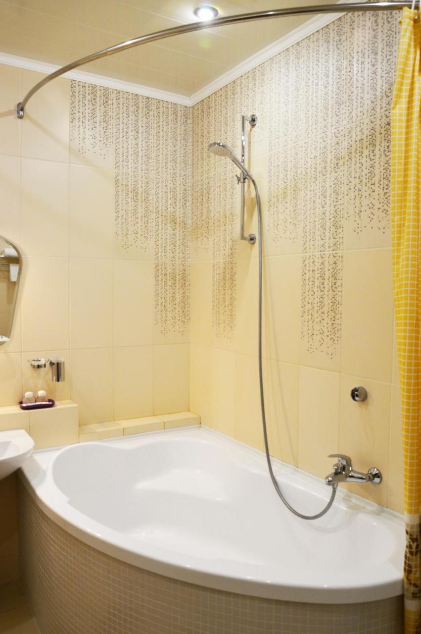 Comfort Apartments - Beautiful Suite By The Park Grodno Buitenkant foto