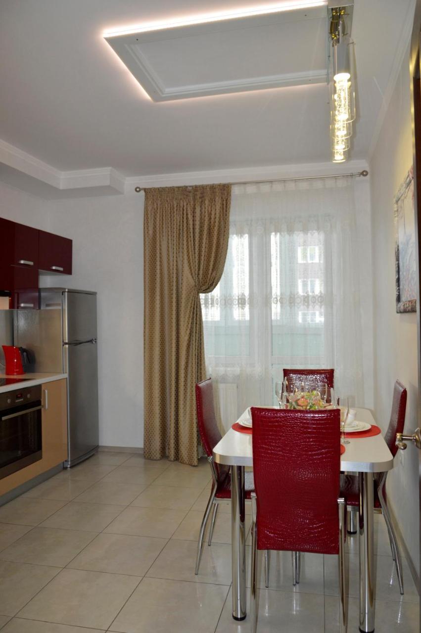 Comfort Apartments - Beautiful Suite By The Park Grodno Buitenkant foto