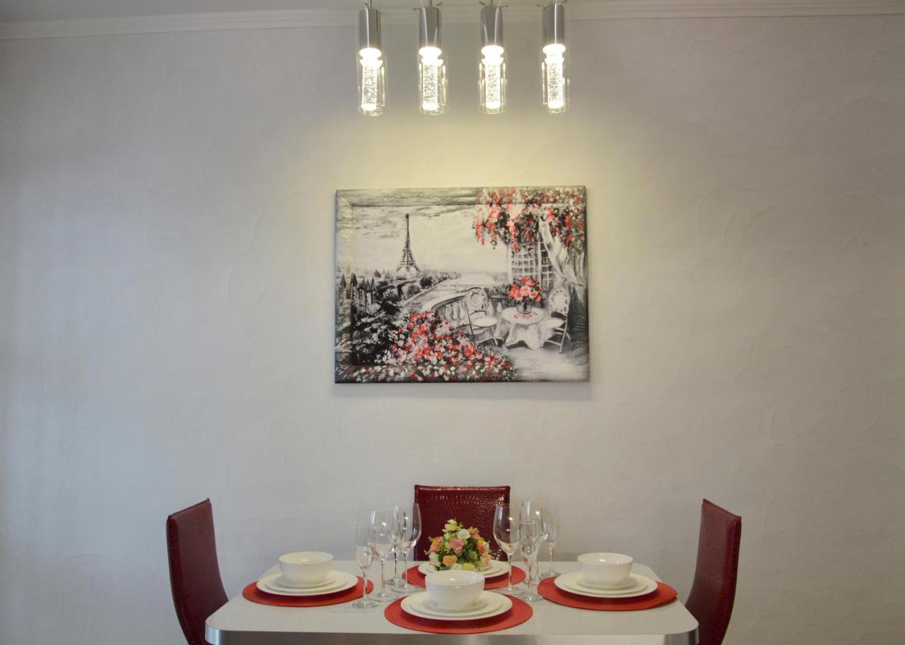 Comfort Apartments - Beautiful Suite By The Park Grodno Buitenkant foto