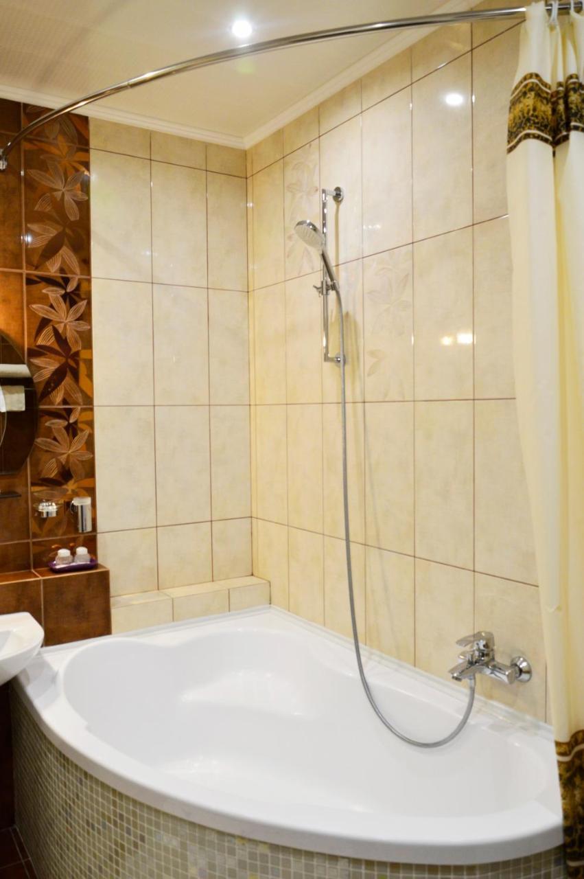 Comfort Apartments - Beautiful Suite By The Park Grodno Buitenkant foto