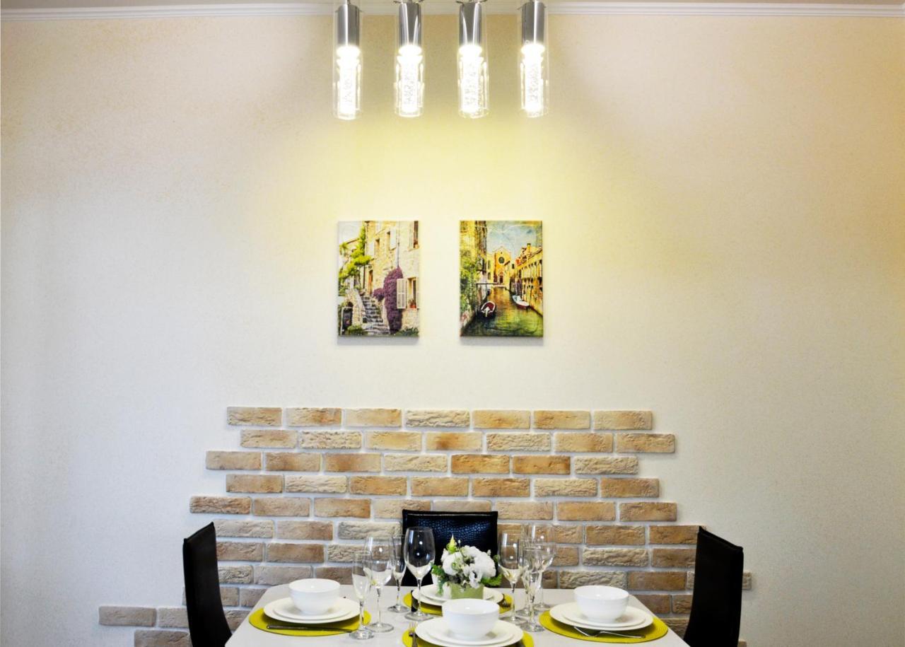 Comfort Apartments - Beautiful Suite By The Park Grodno Buitenkant foto
