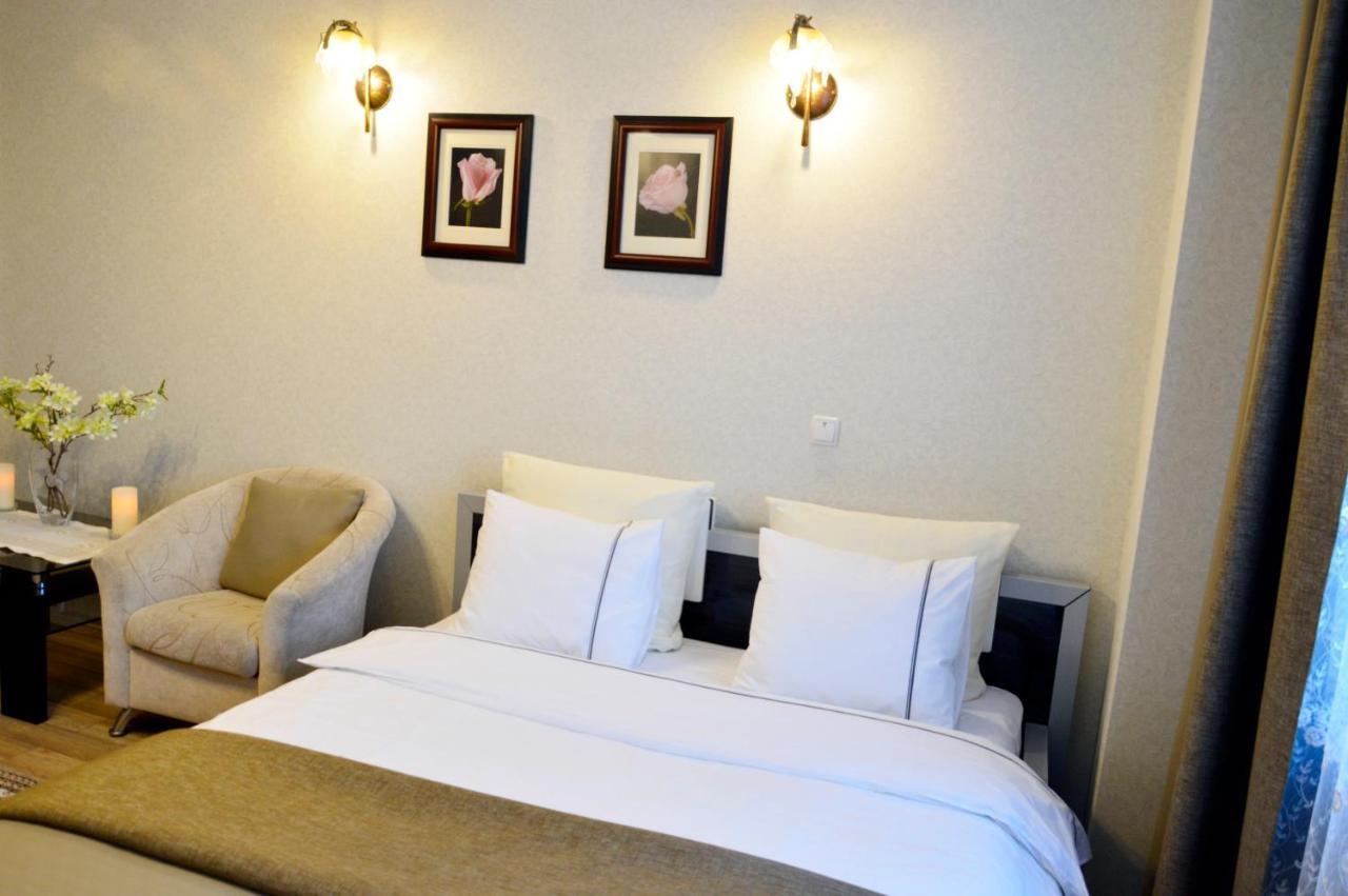 Comfort Apartments - Beautiful Suite By The Park Grodno Buitenkant foto