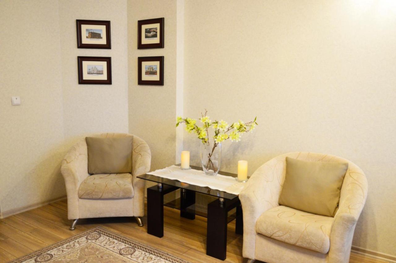 Comfort Apartments - Beautiful Suite By The Park Grodno Buitenkant foto