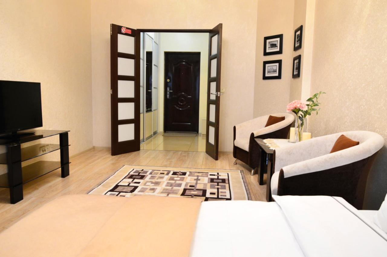 Comfort Apartments - Beautiful Suite By The Park Grodno Buitenkant foto
