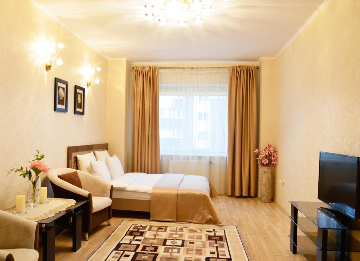 Comfort Apartments - Beautiful Suite By The Park Grodno Buitenkant foto