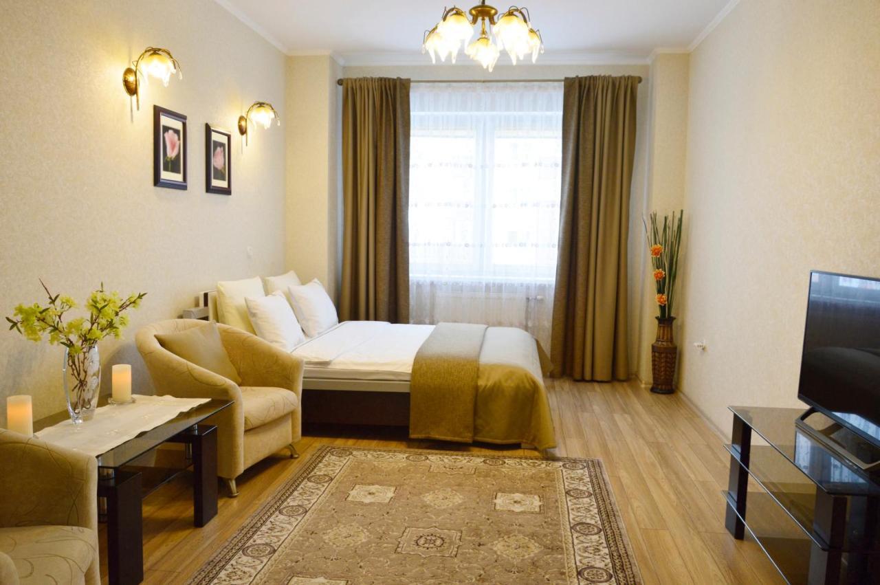 Comfort Apartments - Beautiful Suite By The Park Grodno Buitenkant foto
